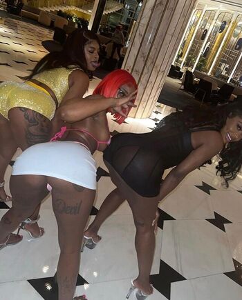 Full leaked Sexxy red  page private onlyfans photo