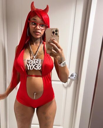Sexxy Red