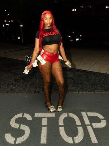Full leaked Sexxy red page private onlyfans photo