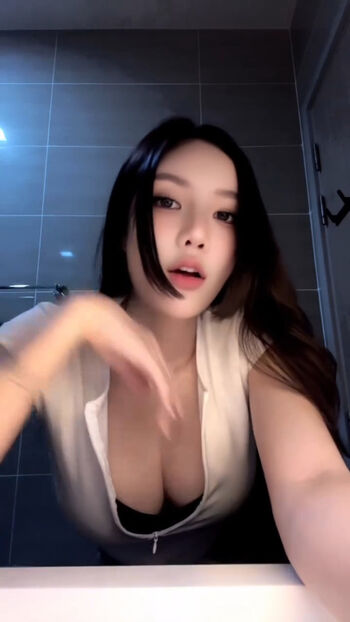 Full leaked Sexyangle lookwa private onlyfans photo