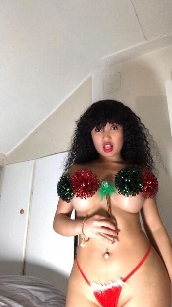 Full leaked Sexybutgoodgirl private onlyfans photo
