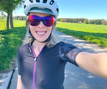 Full leaked Sexycycliste private onlyfans photo