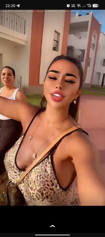 Shainaaa489