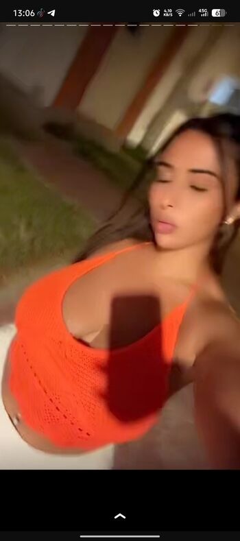 Shainaaa489