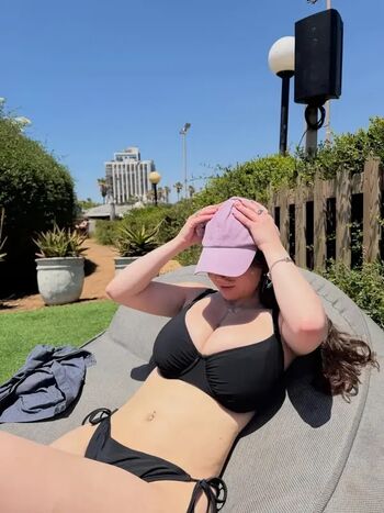 Full leaked Shakedgig private onlyfans photo