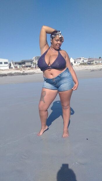 Full leaked Shammonay louw private onlyfans photo