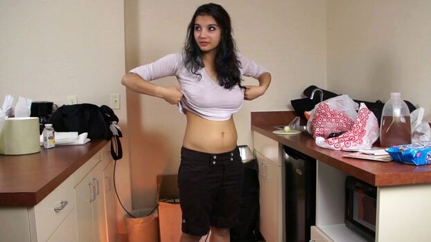 Full leaked Shanaya private onlyfans photo