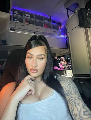 Shania Charette