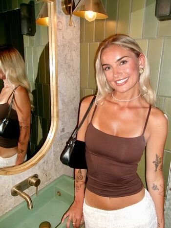 Full leaked Sharni klau private onlyfans photo