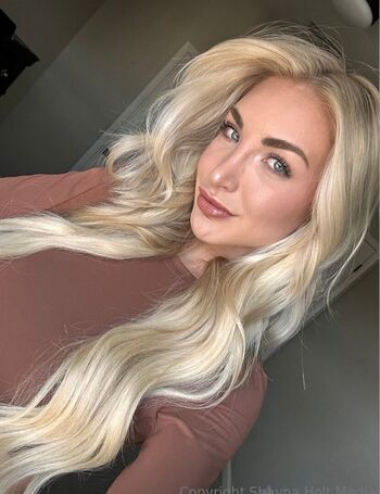 Shayna Holt
