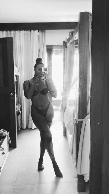 Full leaked Sheron menezes private onlyfans photo