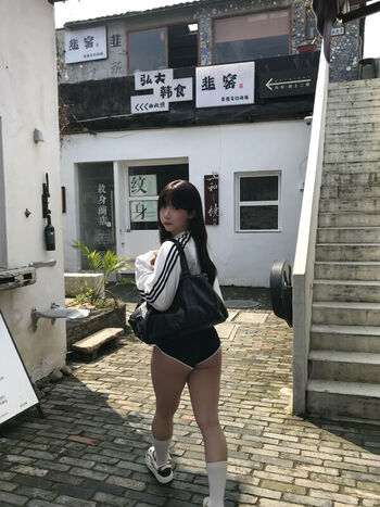 Full leaked Shiliuyelei private onlyfans photo