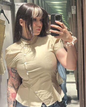 Full leaked Shini waifu private onlyfans photo