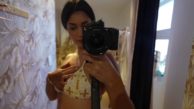 Full leaked Shirin azami private onlyfans photo