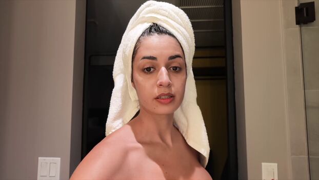 Full leaked Shirin azami page private onlyfans photo