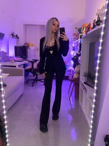 Full leaked Shiro kitsune private onlyfans photo