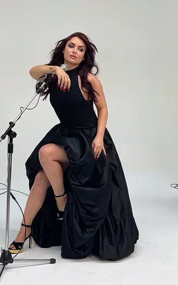 Shona McGarty