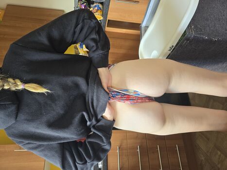 Full leaked Show your girlfriend page private onlyfans photo