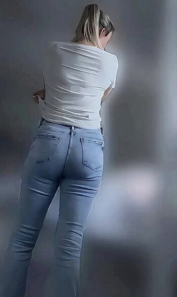 Show Your Girlfriend
