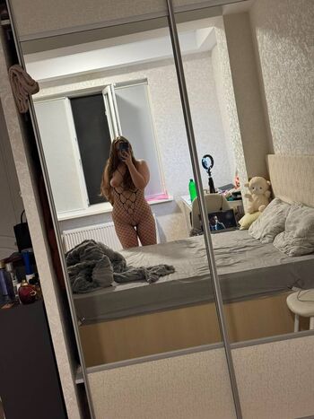 Full leaked Show your girlfriend page private onlyfans photo