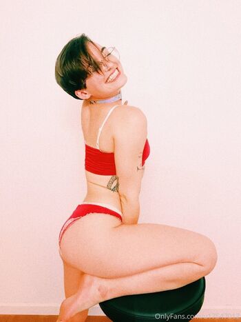 Show Your Girlfriend