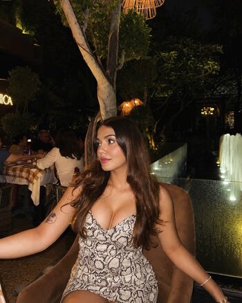 Full leaked Shruti arora private onlyfans photo