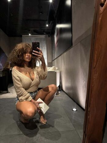 Full leaked Sidney dean private onlyfans photo