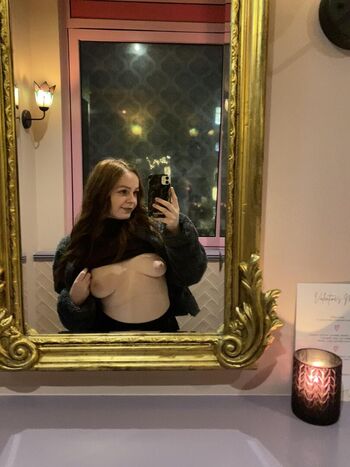 Full leaked Sienna red private onlyfans photo