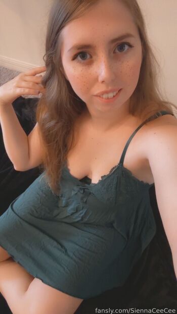 Full leaked Siennaceecee private onlyfans photo