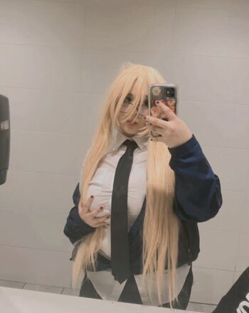 Full leaked Sillyrinn private onlyfans photo