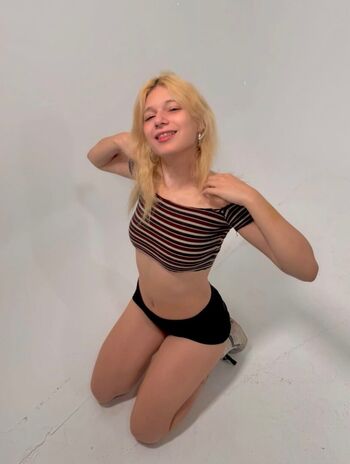 Full leaked Simlosssss private onlyfans photo