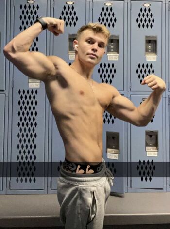 Full leaked Simon britton private onlyfans photo