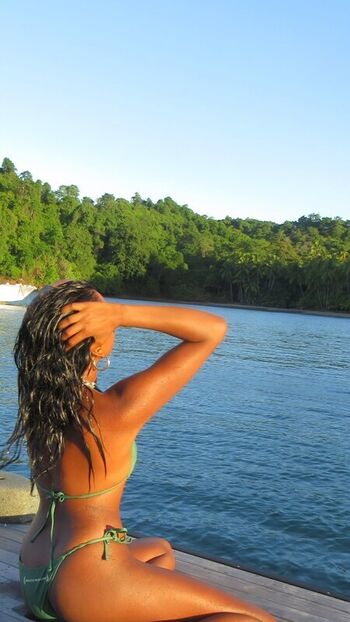 Full leaked Simone ashley page private onlyfans photo