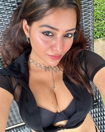 Full leaked Simran kaur private onlyfans photo