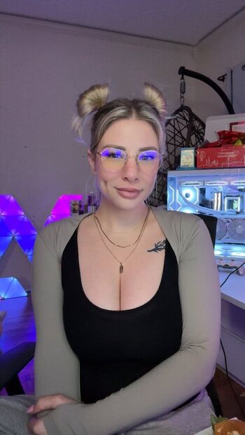 Full leaked Skavstheworld private onlyfans photo