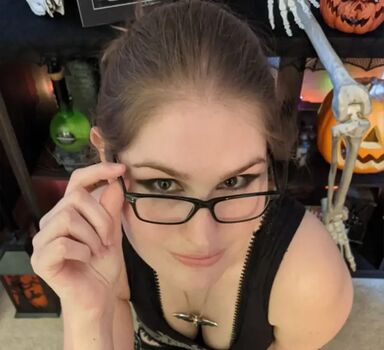 Full leaked Skelbells private onlyfans photo