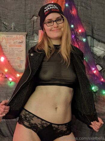 Full leaked Skelbells private onlyfans photo