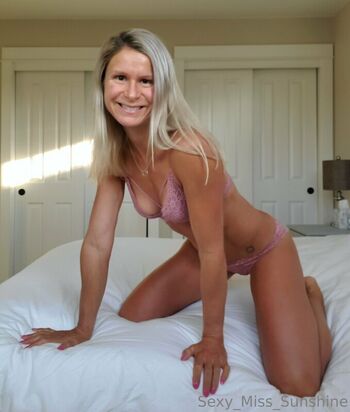 Full leaked Skinny homemade milf private onlyfans photo