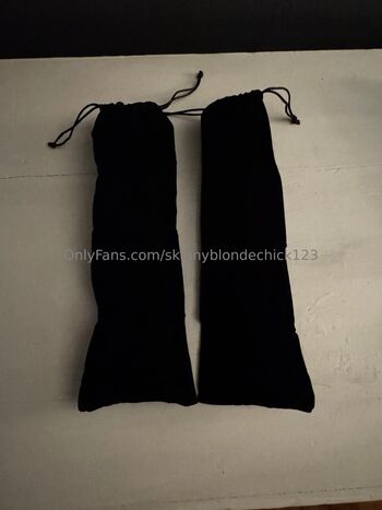 skinnyblondechick123