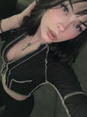 Full leaked Skinnyghostiee private onlyfans photo