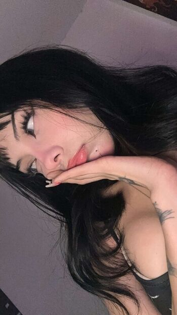 Full leaked Skinnyghostiee private onlyfans photo