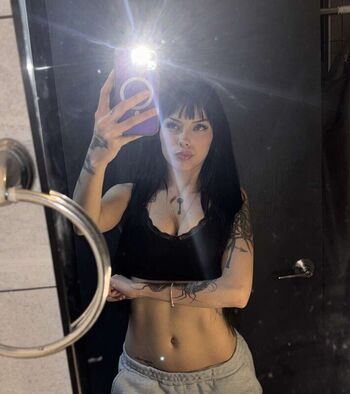 Full leaked Skinnyghostiee private onlyfans photo