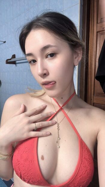 Full leaked Skwid private onlyfans photo