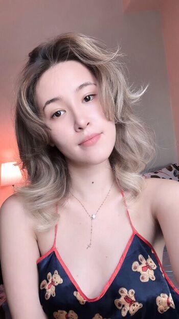 Full leaked Skwid private onlyfans photo