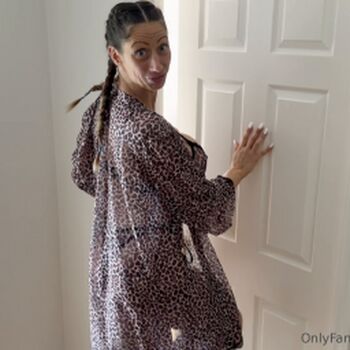 Full leaked Skye hotwife private onlyfans photo