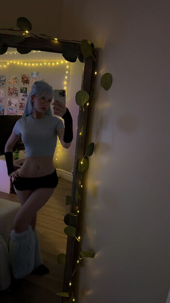 Full leaked Skymi chan private onlyfans photo