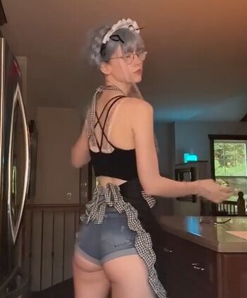 Full leaked Skymi chan private onlyfans photo