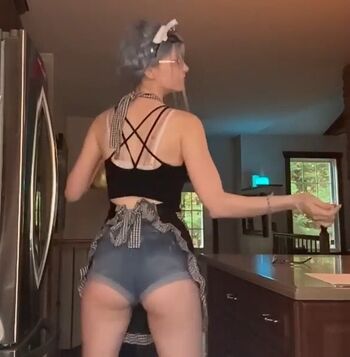 Full leaked Skymi chan private onlyfans photo