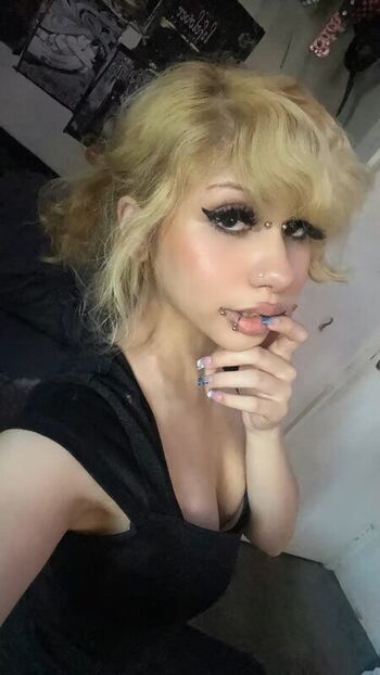 Full leaked Slump private onlyfans photo