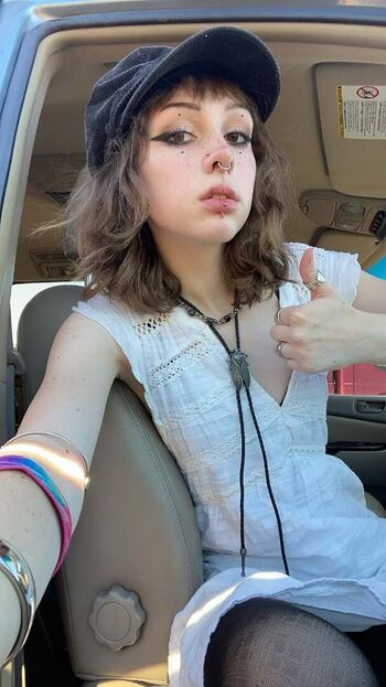 Full leaked Smallwoundedfawn private onlyfans photo